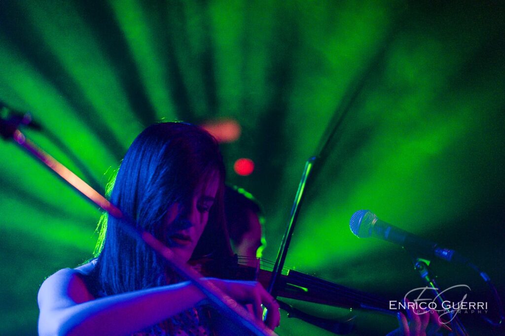 Violinista durante un concerto